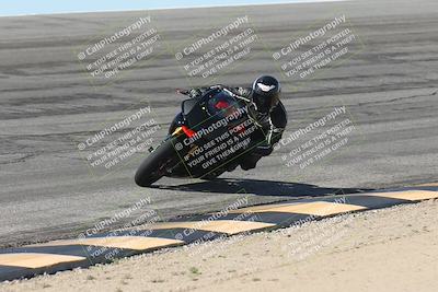 media/Oct-13-2025-Moto Forza (Mon) [[a66d839500]]/3-B Group/Session 2 (Bowl)/